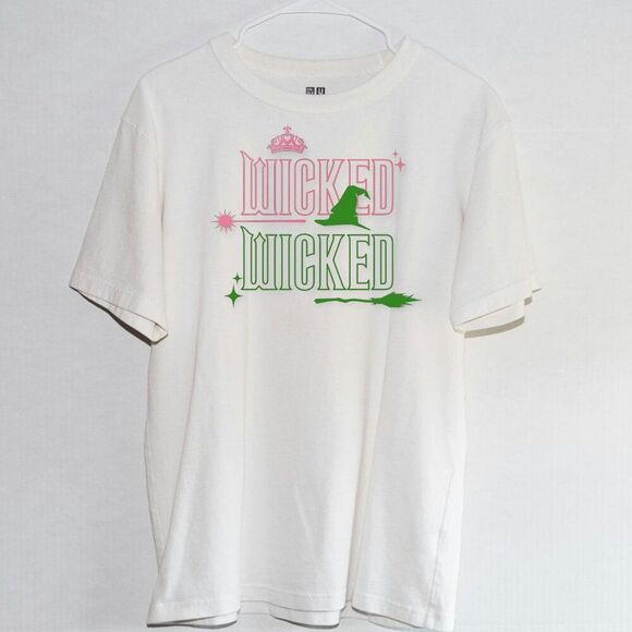 Gildan Tops - Made to Order Crew neck Wicked t-shirt